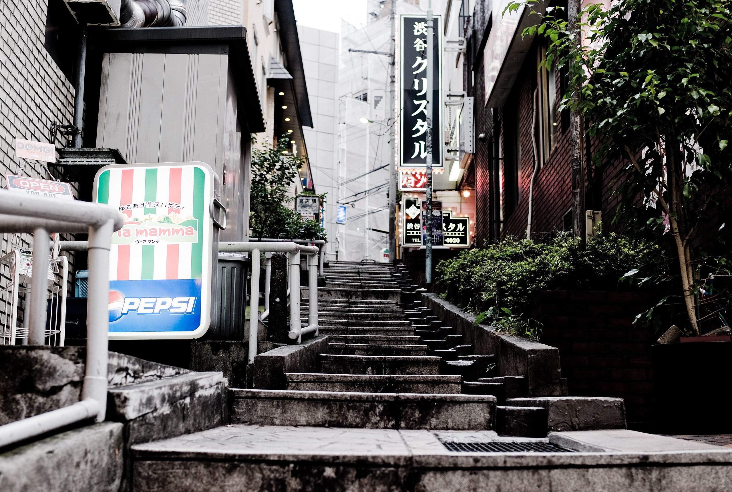 クリスタルベージュ｜渋谷道玄坂プライベートネイルサロンネイルモンスター