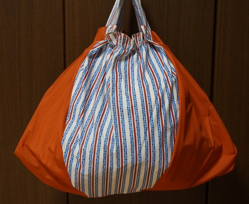 傘をエコバッグにリメイクの写真・画像素材-Snapmart スナップマート