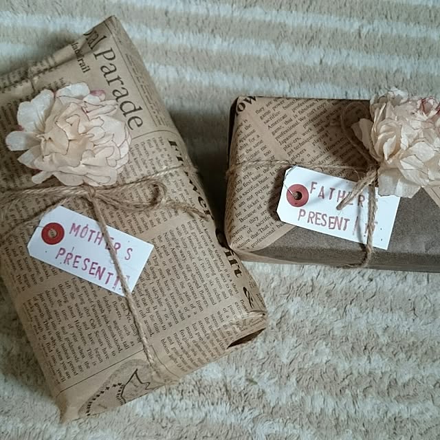 英字新聞 ラッピングペーパー ５０枚 - メルカリ