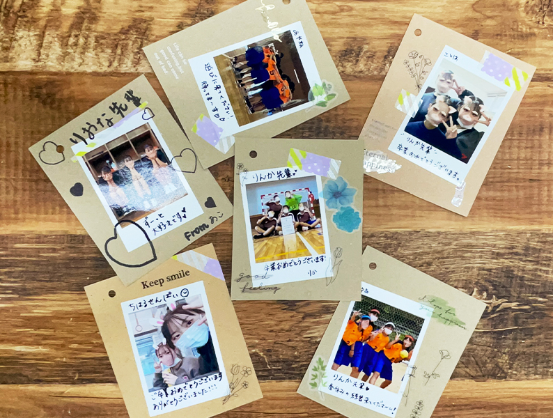 手作りアルバム カメラからビョーンと伸びるフィルムの仕掛け