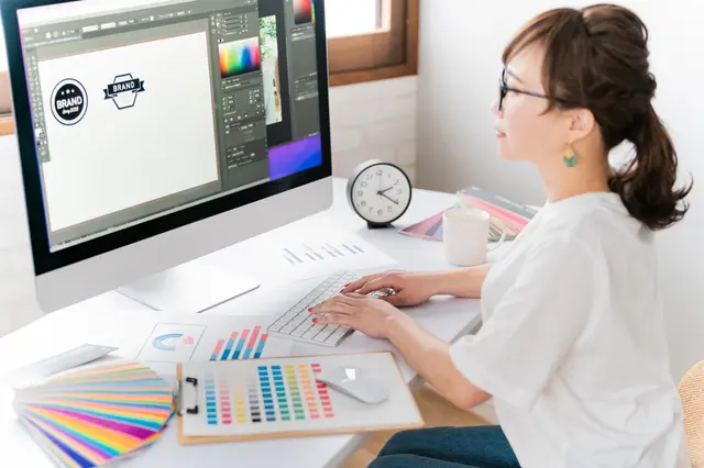 グラフィックデザイナーになるには？目指せる学校や資格・仕事内容や資格、目指し方を解説 - 専門学校 モード学園