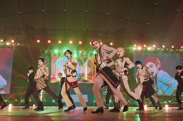 SMTOWN」東方神起、テミン、SJ、EXO、Red Velvetら豪華共演に東京ドーム熱狂（ライブレポート / 写真31枚）